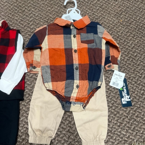 Plaid Vest and Checkered Onesie Set - Picture 2 of 3